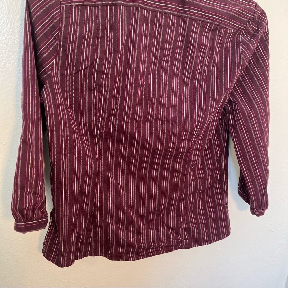 Old Navy Perfect Fit Stretch Button Down Shirt - Picture 9 of 11
